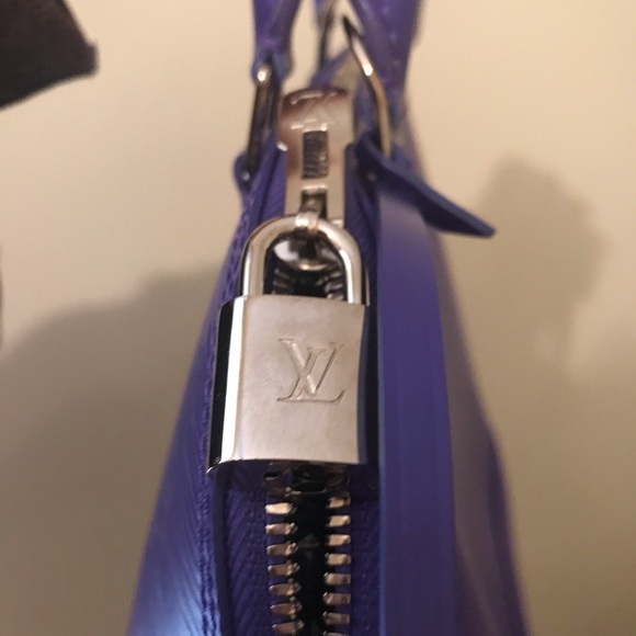 BRAND NEW Louis Vuitton Alma PM - Picture 3 of 6